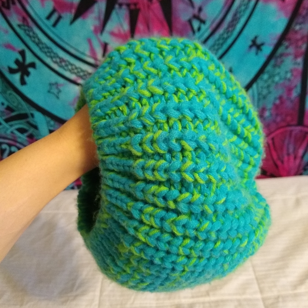 Knit Hat - Picture 2 of 4